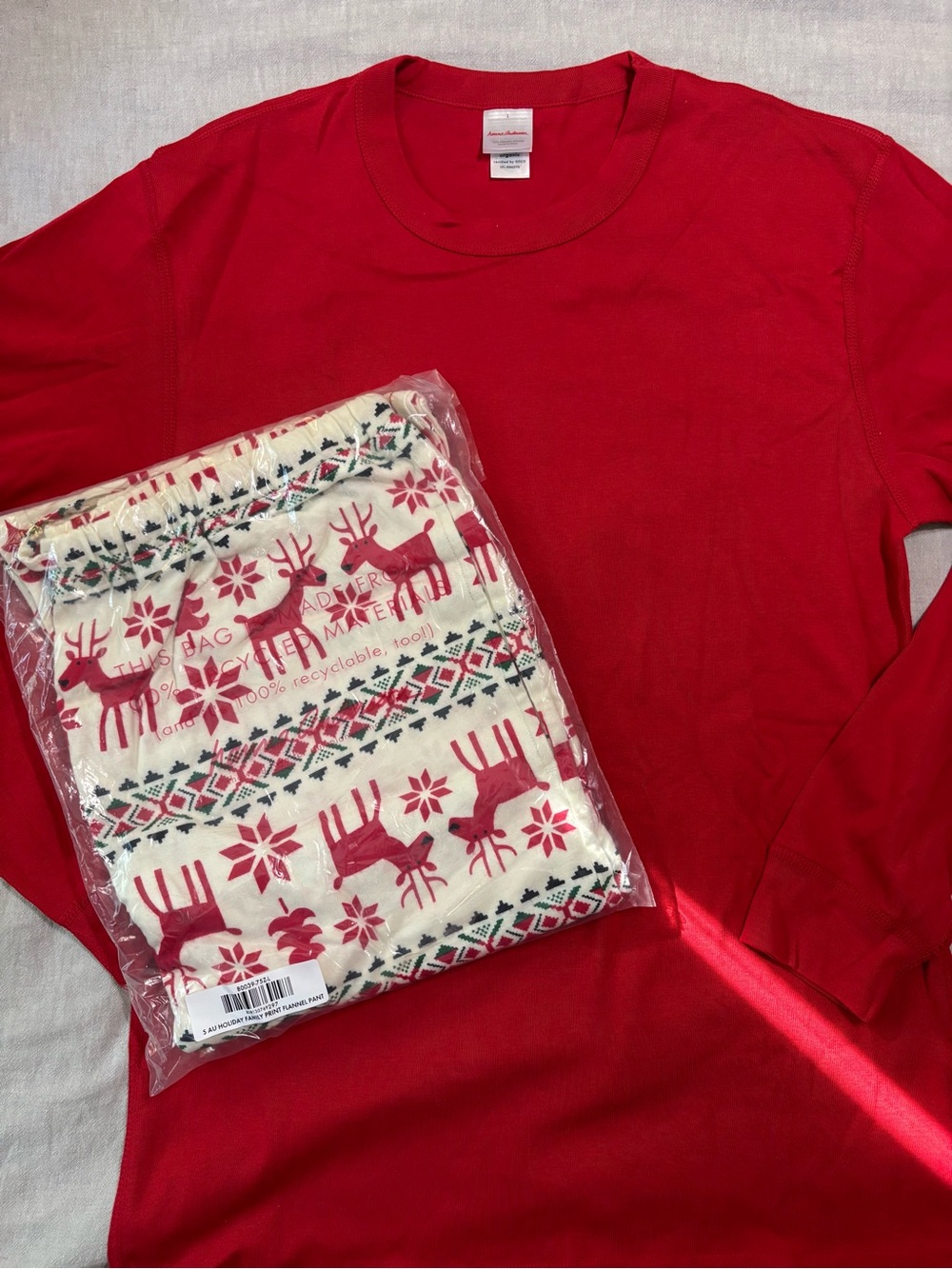 Hanna Andersson Red Long-Sleeve Pajama Top w/ Reindeer Print pants. Unisex, NWT